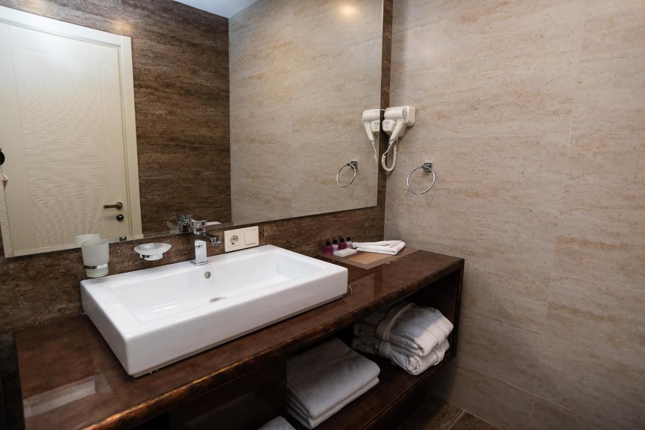Отель Gallery Art Hotel Тбилиси-28
