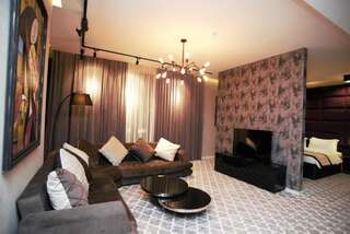 Отель Gallery Art Hotel Тбилиси Представительский люкс-4