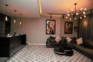 Отель Gallery Art Hotel Тбилиси Представительский люкс-7