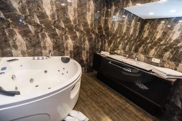 Отель Gallery Art Hotel Тбилиси-18