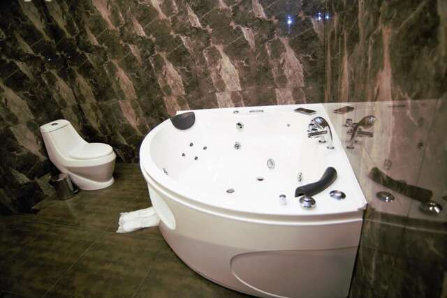Отель Gallery Art Hotel Тбилиси-19