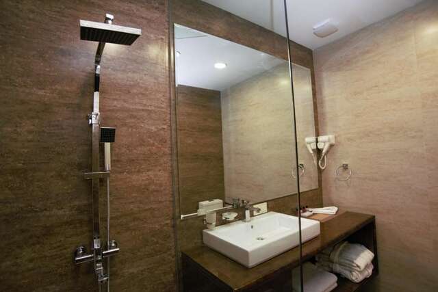 Отель Gallery Art Hotel Тбилиси-38